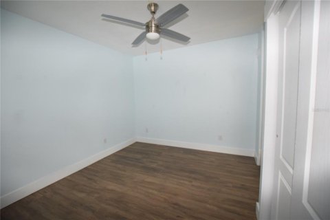 Villa ou maison à louer à Belle Isle, Floride: 3 chambres, 101.64 m2 № 2414023 - photo 17
