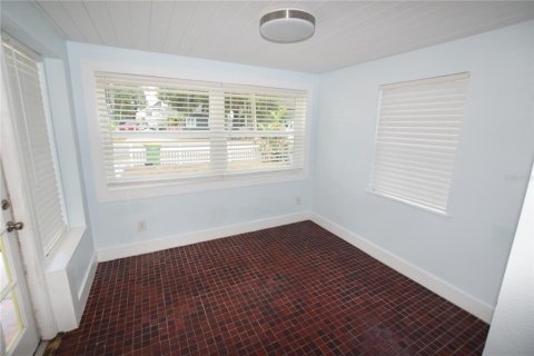 Villa ou maison à louer à Belle Isle, Floride: 3 chambres, 101.64 m2 № 2414023 - photo 6