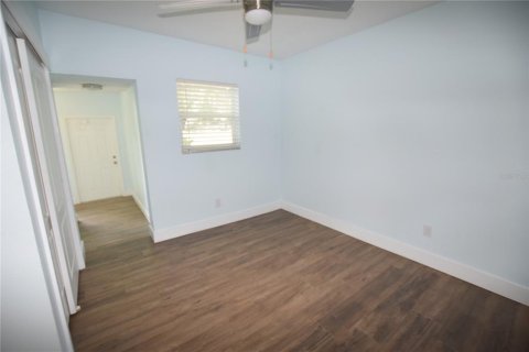 Villa ou maison à louer à Belle Isle, Floride: 3 chambres, 101.64 m2 № 2414023 - photo 15