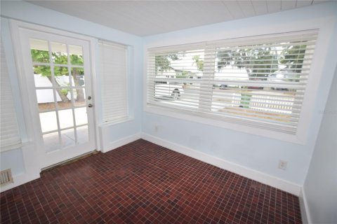 Villa ou maison à louer à Belle Isle, Floride: 3 chambres, 101.64 m2 № 2414023 - photo 7