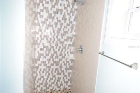 Villa ou maison à louer à Belle Isle, Floride: 3 chambres, 101.64 m2 № 2414023 - photo 19