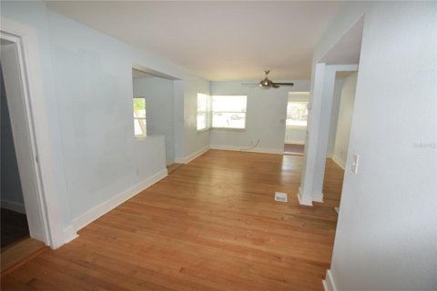 Villa ou maison à louer à Belle Isle, Floride: 3 chambres, 101.64 m2 № 2414023 - photo 10