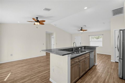 House in Inverness, Florida 3 bedrooms, 113.15 sq.m. № 2394387 - photo 8