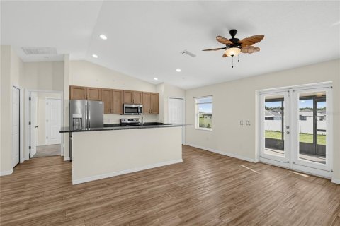 House in Inverness, Florida 3 bedrooms, 113.15 sq.m. № 2394387 - photo 10