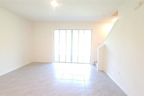 Adosado en alquiler en Wesley Chapel, Florida, 3 dormitorios, 155.43 m2 № 1915938 - foto 2