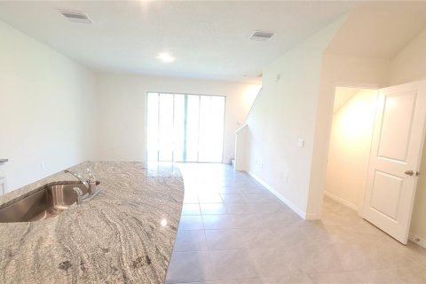 Adosado en alquiler en Wesley Chapel, Florida, 3 dormitorios, 155.43 m2 № 1915938 - foto 12