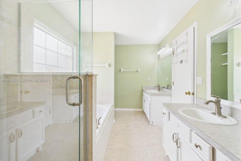 Casa en venta en Clermont, Florida, 4 dormitorios № 2009549 - foto 5