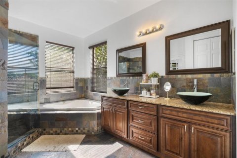 Casa en alquiler en Miramar, Florida, 4 dormitorios, 243.13 m2 № 2052148 - foto 12