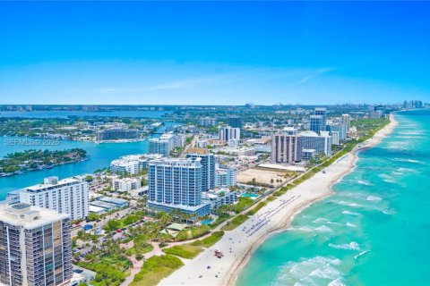 Condo in Miami Beach, Florida, 1 bedroom № 2059338 - photo 4