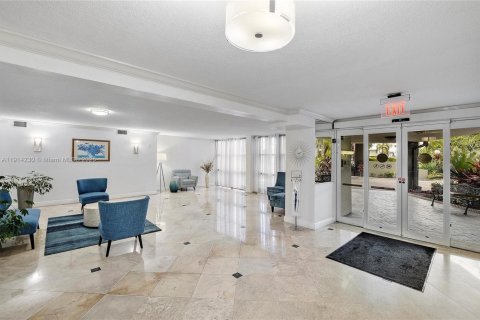 Купить кондоминиум в Халландейл-Бич, Флорида 2 спальни, 132.85м2, № 1969605 - фото 10