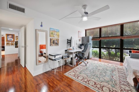 Купить кондоминиум в Халландейл-Бич, Флорида 2 спальни, 132.85м2, № 1969605 - фото 30