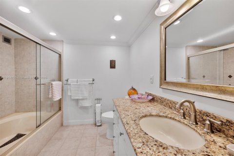 Купить кондоминиум в Халландейл-Бич, Флорида 2 спальни, 132.85м2, № 1969605 - фото 28