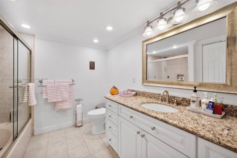 Купить кондоминиум в Халландейл-Бич, Флорида 2 спальни, 132.85м2, № 1969605 - фото 27