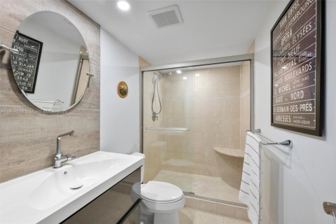 Купить кондоминиум в Халландейл-Бич, Флорида 2 спальни, 132.85м2, № 1969605 - фото 24