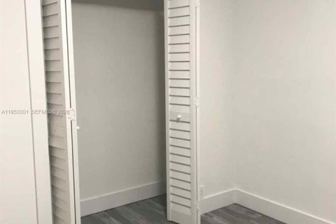 Купить виллу или дом в Опа-Локка, Флорида 4 спальни, 115.38м2, № 2009185 - фото 18