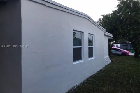 Купить виллу или дом в Опа-Локка, Флорида 4 спальни, 115.38м2, № 2009185 - фото 2