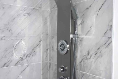 Купить виллу или дом в Опа-Локка, Флорида 4 спальни, 115.38м2, № 2009185 - фото 10