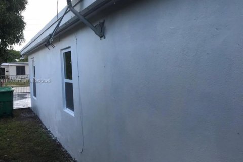 Купить виллу или дом в Опа-Локка, Флорида 4 спальни, 115.38м2, № 2009185 - фото 3