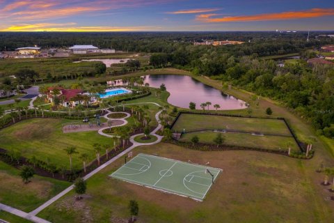 Villa ou maison à vendre à Lakewood Ranch, Floride: 4 chambres, 288.09 m2 № 1681799 - photo 28