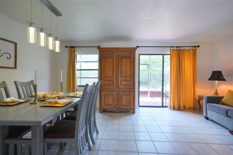 Townhouse in Kissimmee, Florida 2 bedrooms, 97.73 sq.m. № 2149935 - photo 10