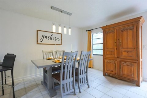 Townhouse in Kissimmee, Florida 2 bedrooms, 97.73 sq.m. № 2149935 - photo 12
