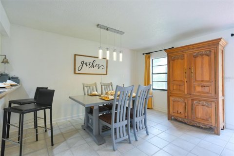 Townhouse in Kissimmee, Florida 2 bedrooms, 97.73 sq.m. № 2149935 - photo 9