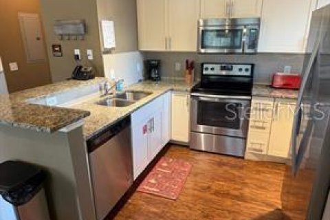 Townhouse in Kissimmee, Florida 4 bedrooms, 157.38 sq.m. № 1913840 - photo 9