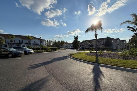 Townhouse in Kissimmee, Florida 4 bedrooms, 157.38 sq.m. № 1913840 - photo 6