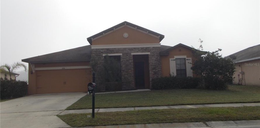 Villa ou maison à Kissimmee, Floride 4 chambres, 222.78 m2 № 1542365