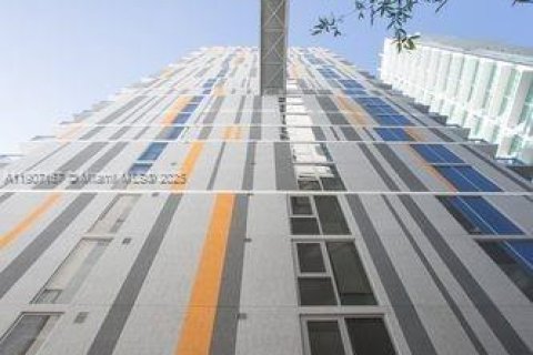 Condo in Miami, Florida  № 1963822 - photo 13