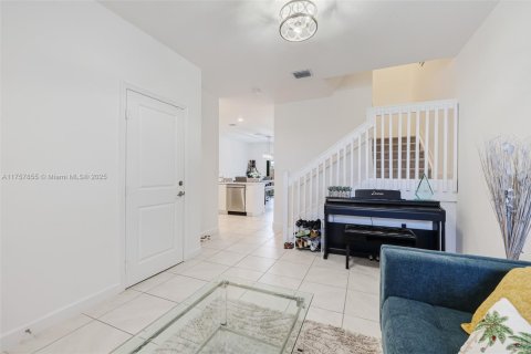 Купить таунхаус в Хомстед, Флорида 3 спальни, 157.66м2, № 1958746 - фото 6