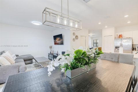 Купить таунхаус в Хомстед, Флорида 3 спальни, 157.66м2, № 1958746 - фото 12