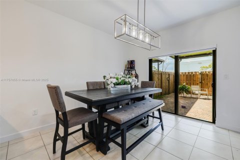 Купить таунхаус в Хомстед, Флорида 3 спальни, 157.66м2, № 1958746 - фото 10