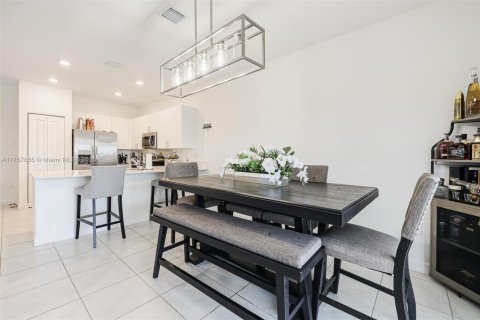 Купить таунхаус в Хомстед, Флорида 3 спальни, 157.66м2, № 1958746 - фото 11