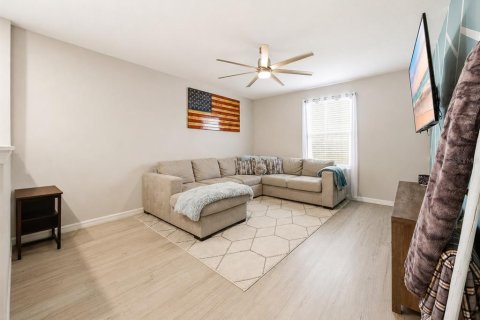 House in Parrish, Florida 3 bedrooms, 222.13 sq.m. № 2220203 - photo 28