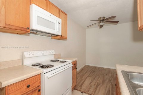 Copropriété à vendre à Hallandale Beach, Floride: 1 chambre, 59.92 m2 № 1867069 - photo 21