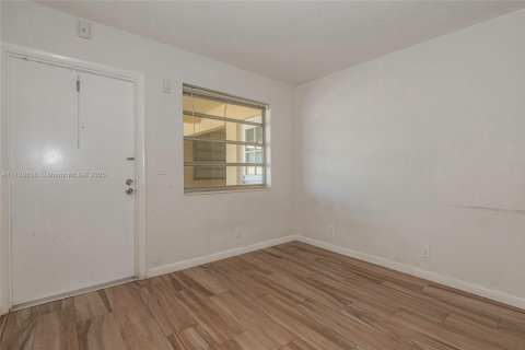 Copropriété à vendre à Hallandale Beach, Floride: 1 chambre, 59.92 m2 № 1867069 - photo 13