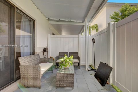 House in Florida City, Florida 3 bedrooms, 136.19 sq.m. № 1871646 - photo 3