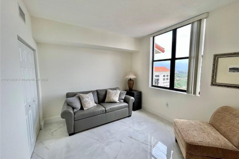 Снять в аренду кондоминиум в Корал-Гейблс, Флорида 2 спальни, 94.76м2, № 1968799 - фото 14