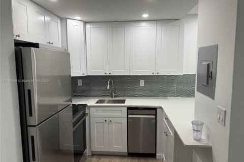 Copropriété à vendre à Miami Beach, Floride: 1 chambre, 54.35 m2 № 1936190 - photo 2