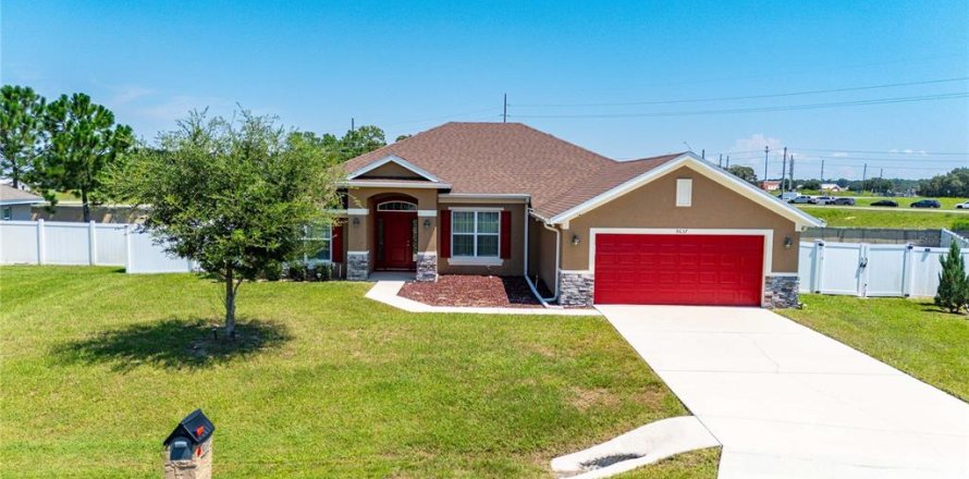 Casa en Ocala, Florida 4 dormitorios, 211.82 m2 № 1912204