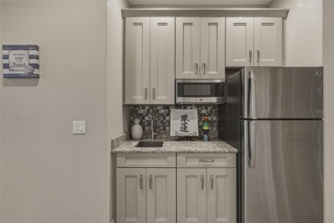 Casa en venta en Palm Coast, Florida, 6 dormitorios, 638.15 m2 № 2358693 - foto 18