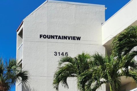 Condo in Lake Worth, Florida, 2 bedrooms  № 2181261 - photo 4
