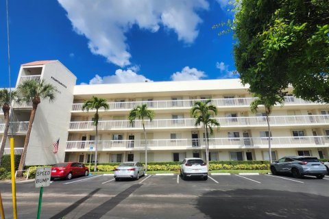 Condo in Lake Worth, Florida, 2 bedrooms  № 2181261 - photo 2