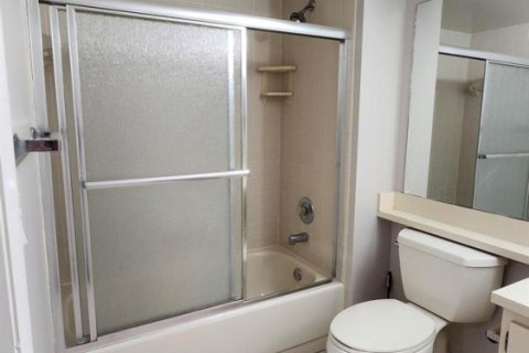 Condo in Lake Worth, Florida, 2 bedrooms  № 2181261 - photo 30