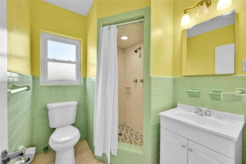 House in Pompano Beach, Florida 2 bedrooms, 158.86 sq.m. № 1948102 - photo 16