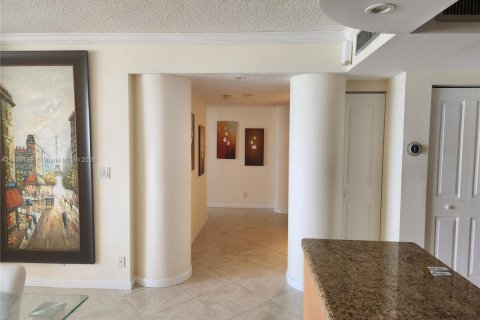 Condominio en alquiler en Hollywood, Florida, 2 dormitorios, 115.94 m2 № 1958906 - foto 6