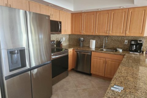 Condominio en alquiler en Hollywood, Florida, 2 dormitorios, 115.94 m2 № 1958906 - foto 7