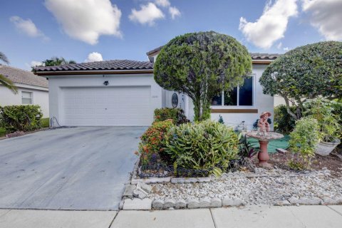 Casa en Pembroke Pines, Florida 3 dormitorios, 170.75 m2 № 2184813