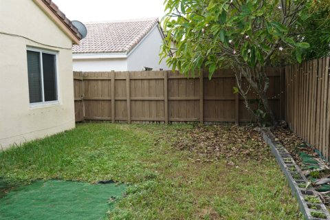 Casa en venta en Pembroke Pines, Florida, 3 dormitorios, 170.75 m2 № 2184813 - foto 17